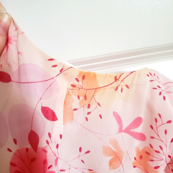 Maggy London • Pink Floral Summer Dress • Size 8 - Picture 5 of 5